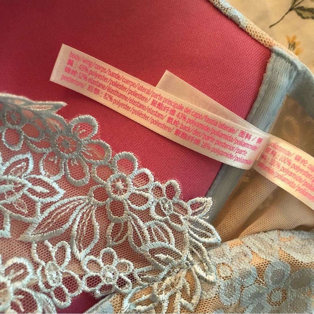 Victoria’s Secret PINK Cream & Baby Blue Lace Snap Front Push-up Racerback Bra - Picture 12 of 13
